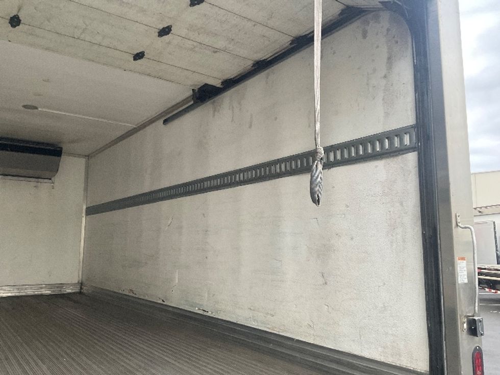 Refrigerated Truck-Light and Medium Duty Trucks-Isuzu-2019-NQR-Torrance-CA-72,393\n\t\tmiles-$ 51,000 - Image 12
