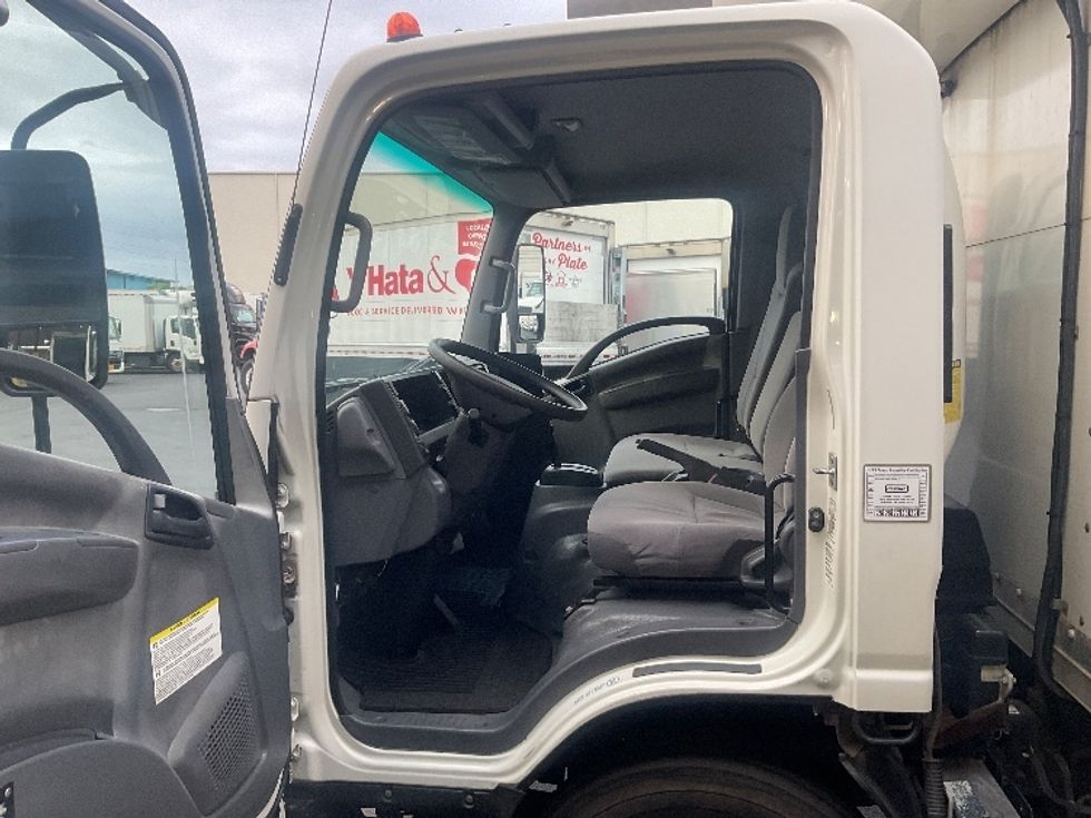 Refrigerated Truck-Light and Medium Duty Trucks-Isuzu-2019-NQR-Torrance-CA-72,393\n\t\tmiles-$ 51,000 - Image 16
