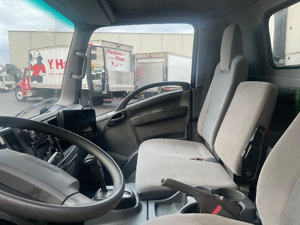 Refrigerated Truck-Light and Medium Duty Trucks-Isuzu-2019-NQR-Torrance-CA-72,393\n\t\tmiles-$ 51,000 - Image 20