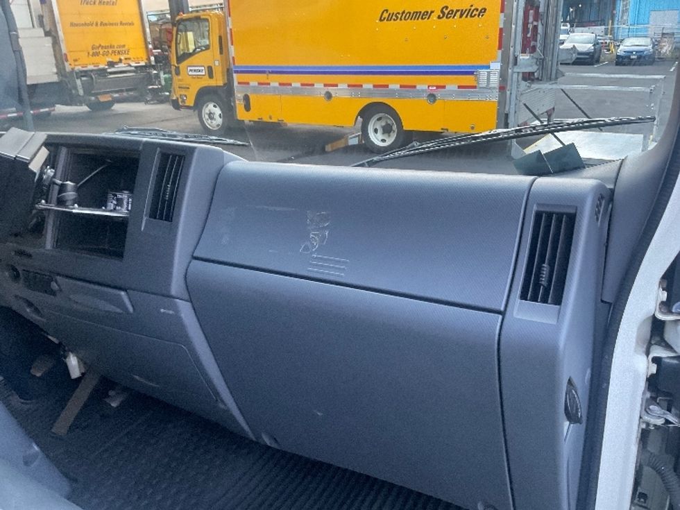 Refrigerated Truck-Light and Medium Duty Trucks-Isuzu-2019-NQR-Torrance-CA-72,393\n\t\tmiles-$ 51,000 - Image 21