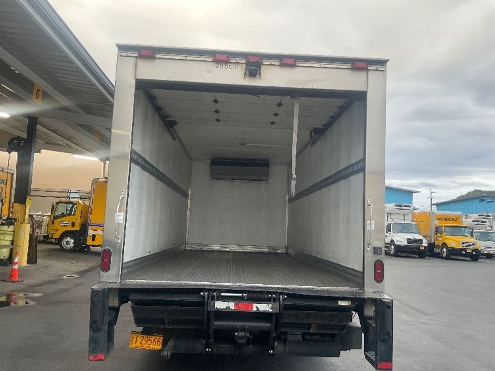 Refrigerated Truck-Light and Medium Duty Trucks-Isuzu-2019-NQR-Torrance-CA-72,393\n\t\tmiles-$ 51,000 - Image 8