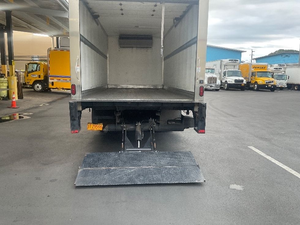 Refrigerated Truck-Light and Medium Duty Trucks-Isuzu-2019-NQR-Torrance-CA-72,393\n\t\tmiles-$ 51,000 - Image 9