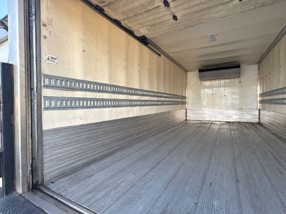 Refrigerated Truck-Light and Medium Duty Trucks-Isuzu-2019-NQR-Torrance-CA-84,656\n\t\tmiles-$ 58,000 - Image 11