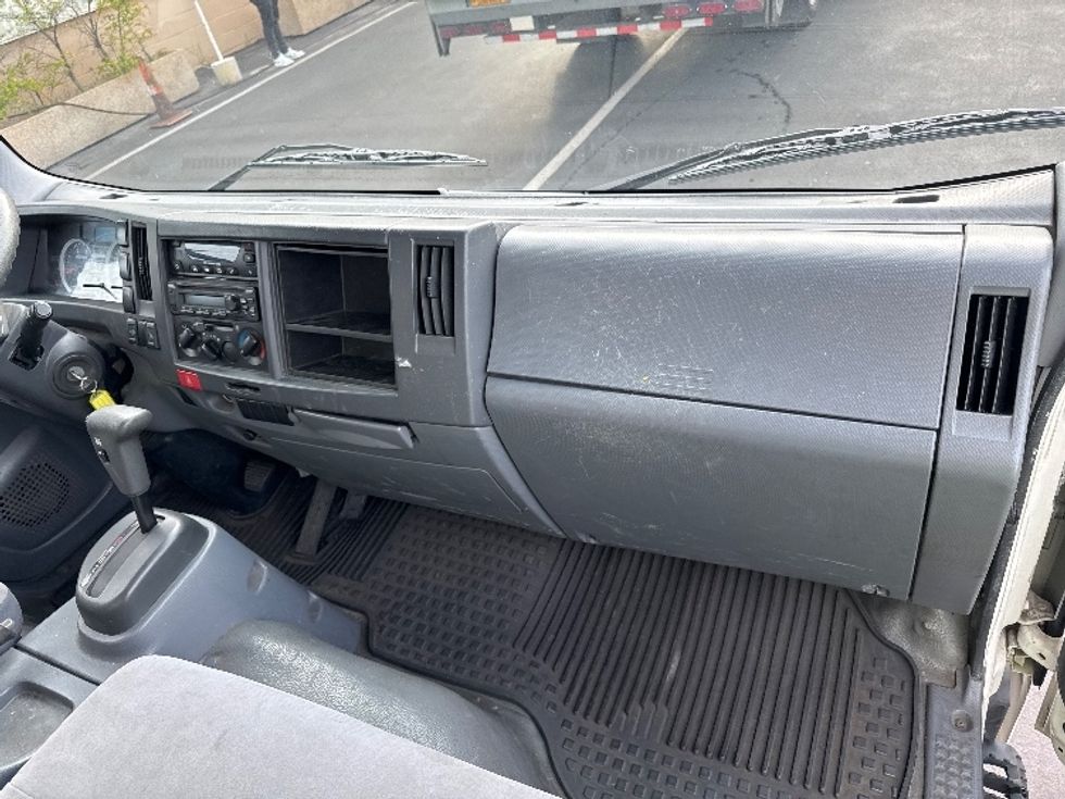 Refrigerated Truck-Light and Medium Duty Trucks-Isuzu-2019-NQR-Torrance-CA-84,656\n\t\tmiles-$ 58,000 - Image 21