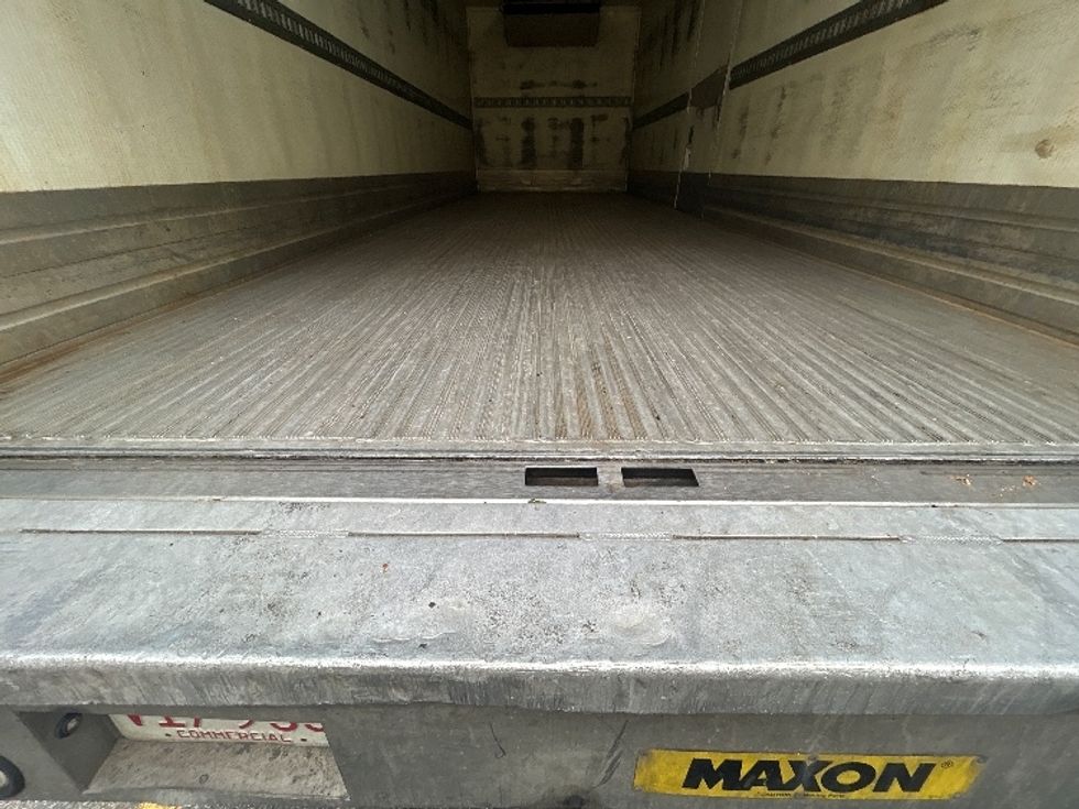 Refrigerated Truck-Light and Medium Duty Trucks-Isuzu-2019-NRR-Braintree-MA-232,201\n\t\tmiles-$ 28,000 - Image 10