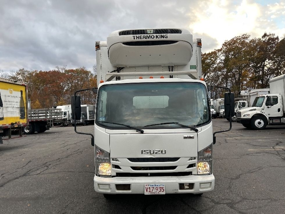 Refrigerated Truck-Light and Medium Duty Trucks-Isuzu-2019-NRR-Braintree-MA-232,201\n\t\tmiles-$ 28,000 - Image 2