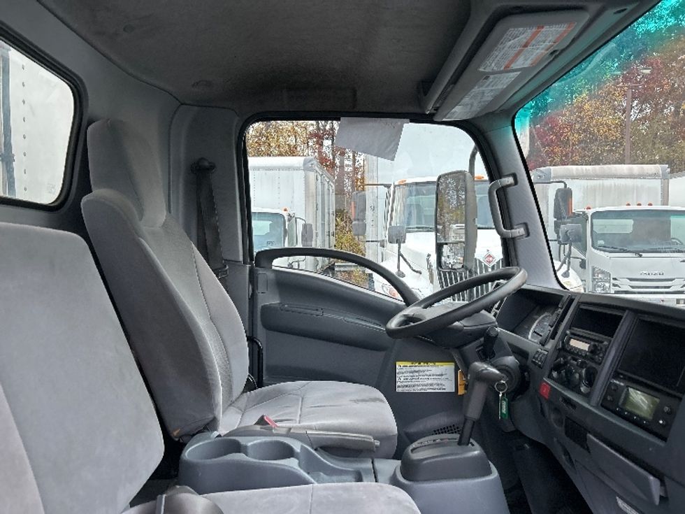 Refrigerated Truck-Light and Medium Duty Trucks-Isuzu-2019-NRR-Braintree-MA-232,201\n\t\tmiles-$ 28,000 - Image 22