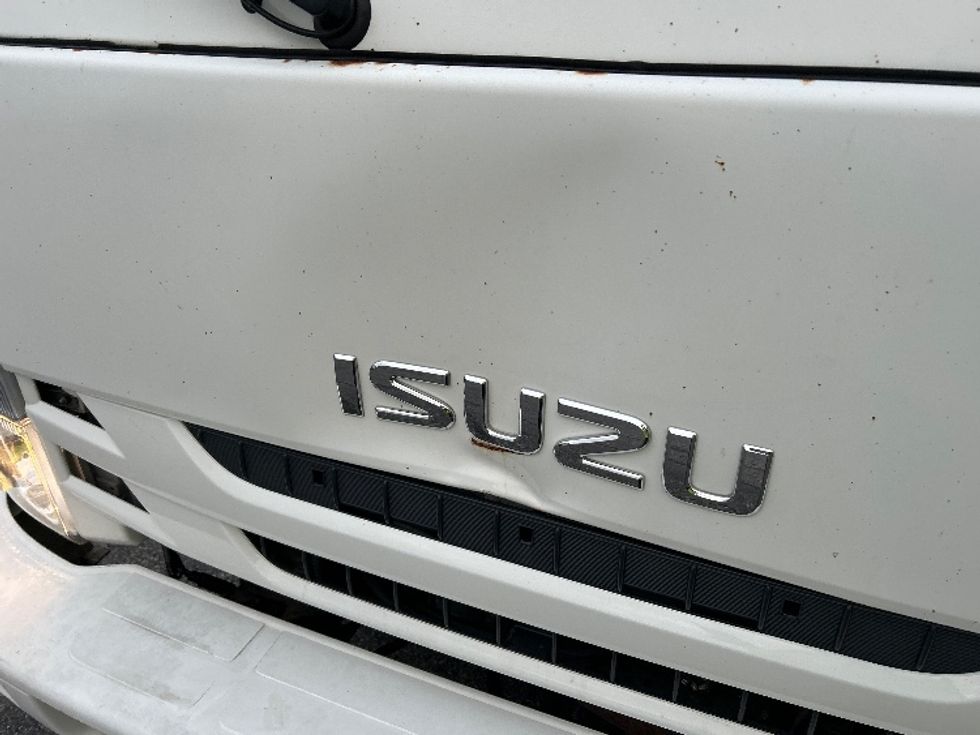 Refrigerated Truck-Light and Medium Duty Trucks-Isuzu-2019-NRR-Braintree-MA-232,201\n\t\tmiles-$ 28,000 - Image 27