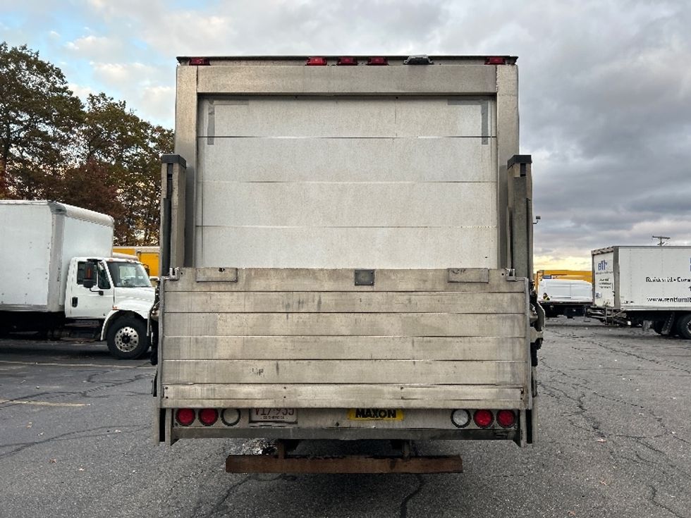 Refrigerated Truck-Light and Medium Duty Trucks-Isuzu-2019-NRR-Braintree-MA-232,201\n\t\tmiles-$ 28,000 - Image 7