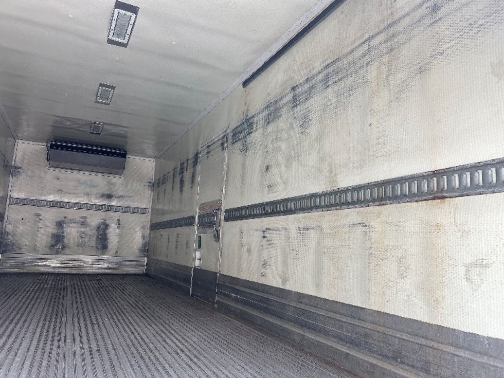 Refrigerated Truck-Light and Medium Duty Trucks-Isuzu-2019-NRR-Braintree-MA-234,690\n\t\tmiles-$ 27,750 - Image 12
