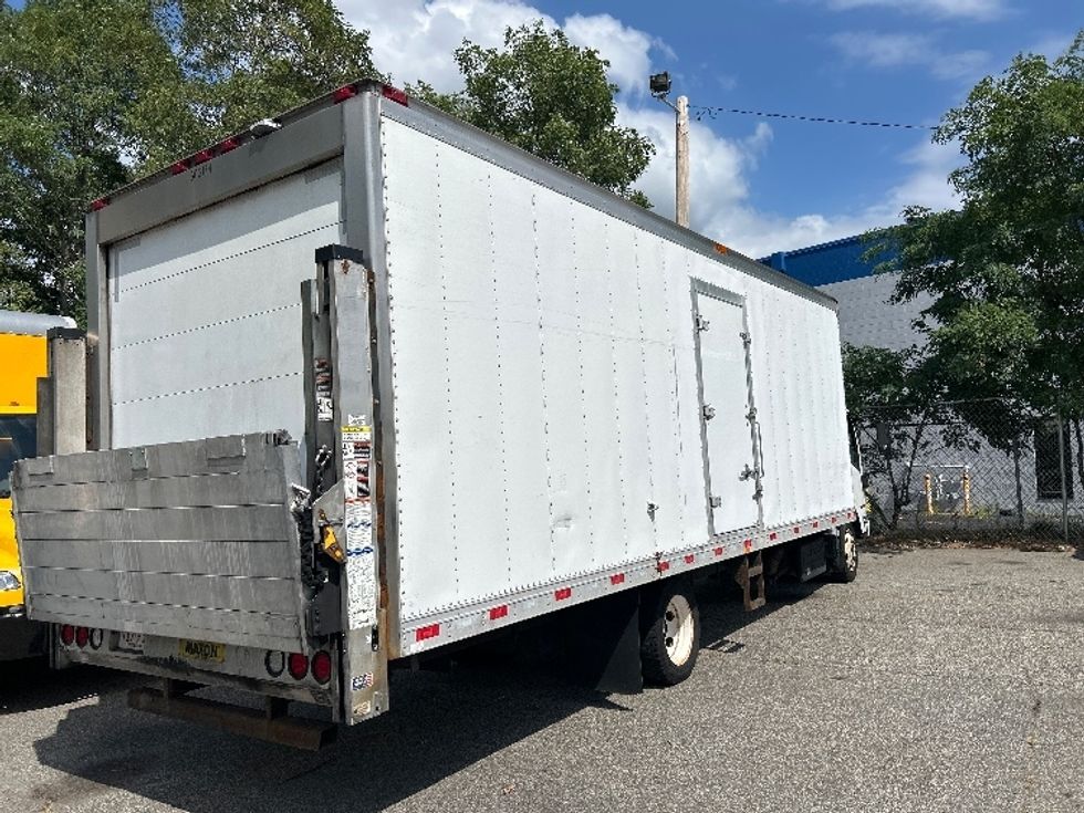 Refrigerated Truck-Light and Medium Duty Trucks-Isuzu-2019-NRR-Braintree-MA-234,690\n\t\tmiles-$ 27,750 - Image 13