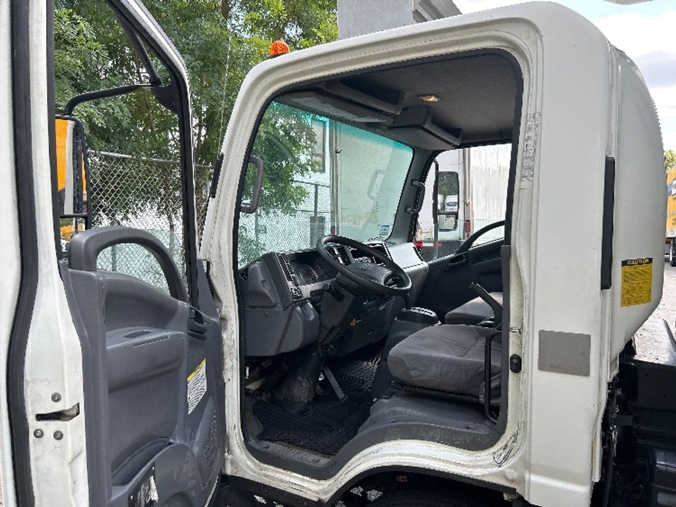 Refrigerated Truck-Light and Medium Duty Trucks-Isuzu-2019-NRR-Braintree-MA-234,690\n\t\tmiles-$ 27,750 - Image 16