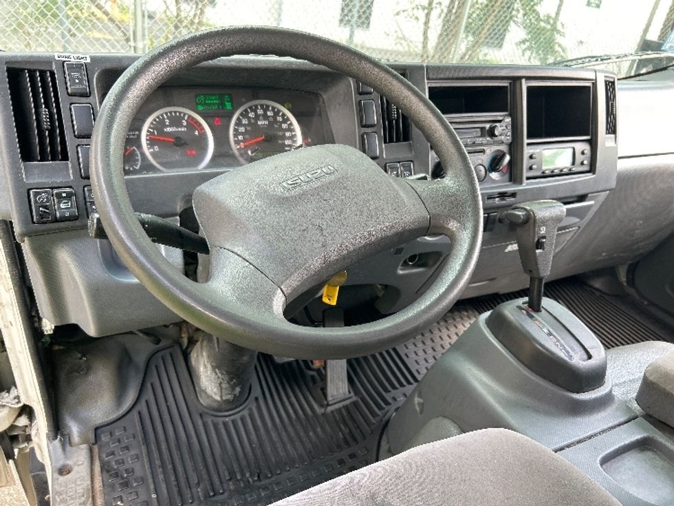 Refrigerated Truck-Light and Medium Duty Trucks-Isuzu-2019-NRR-Braintree-MA-234,690\n\t\tmiles-$ 27,750 - Image 18