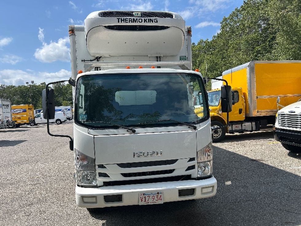 Refrigerated Truck-Light and Medium Duty Trucks-Isuzu-2019-NRR-Braintree-MA-234,690\n\t\tmiles-$ 27,750 - Image 2