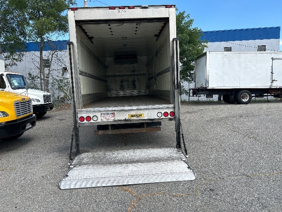 Refrigerated Truck-Light and Medium Duty Trucks-Isuzu-2019-NRR-Braintree-MA-234,690\n\t\tmiles-$ 27,750 - Image 9