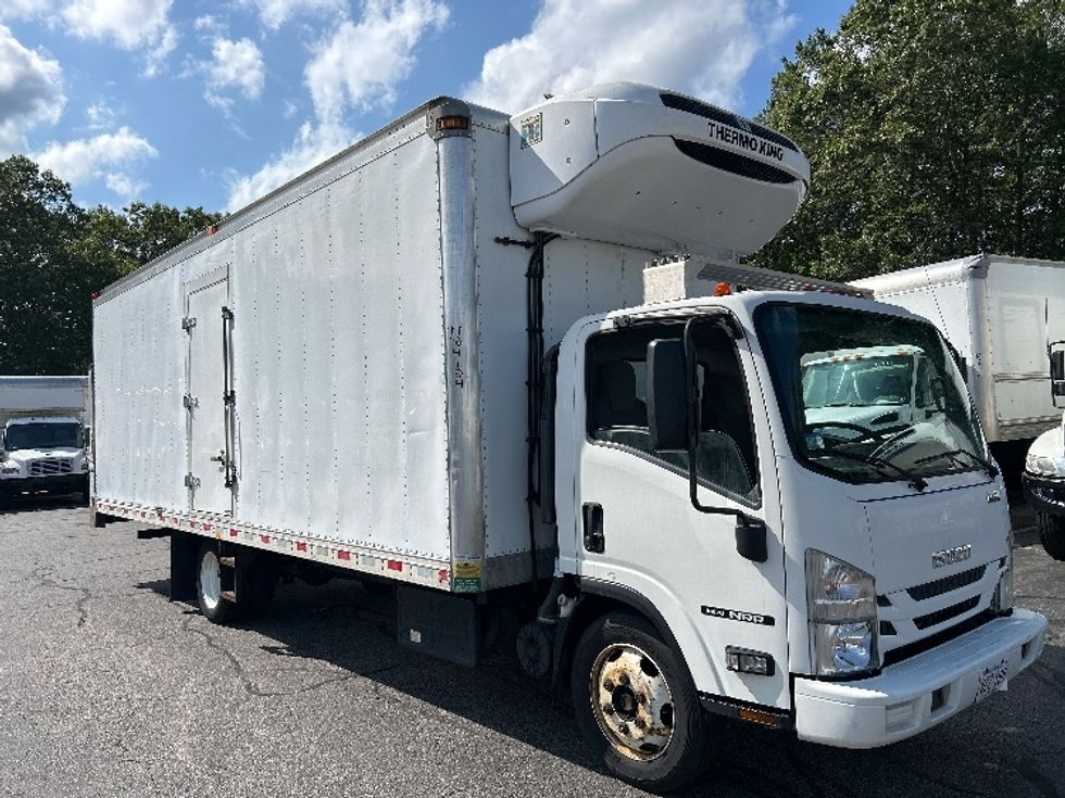 Refrigerated Truck-Light and Medium Duty Trucks-Isuzu-2019-NRR-Braintree-MA-263,747\n\t\tmiles-$ 22,000 - Image 1