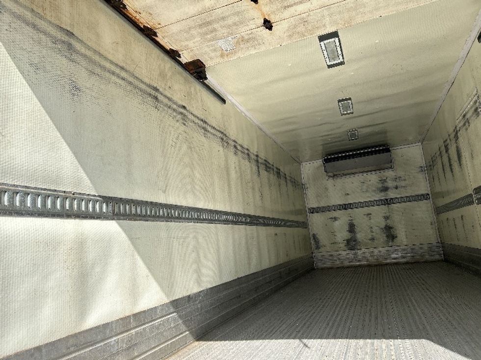 Refrigerated Truck-Light and Medium Duty Trucks-Isuzu-2019-NRR-Braintree-MA-263,747\n\t\tmiles-$ 22,000 - Image 11