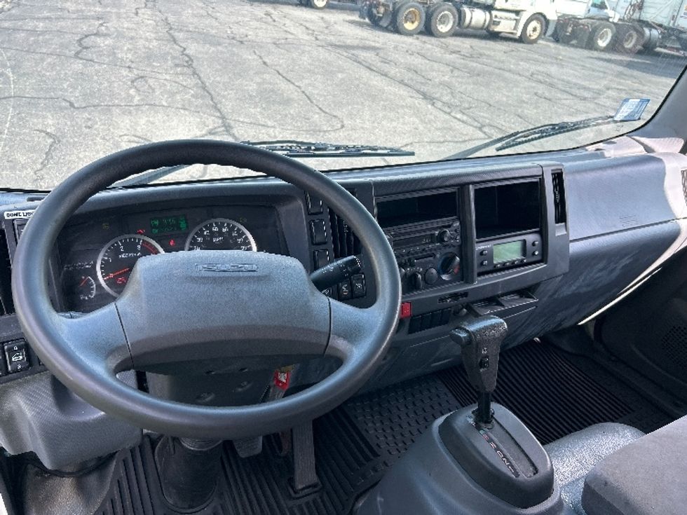 Refrigerated Truck-Light and Medium Duty Trucks-Isuzu-2019-NRR-Braintree-MA-263,747\n\t\tmiles-$ 22,000 - Image 17
