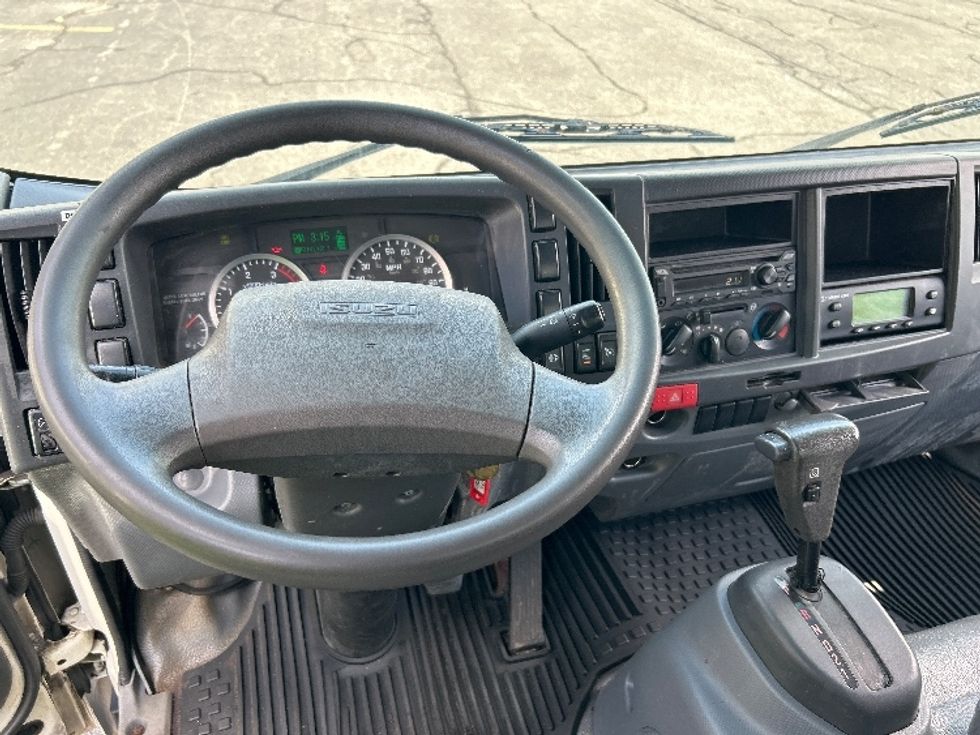 Refrigerated Truck-Light and Medium Duty Trucks-Isuzu-2019-NRR-Braintree-MA-263,747\n\t\tmiles-$ 22,000 - Image 18