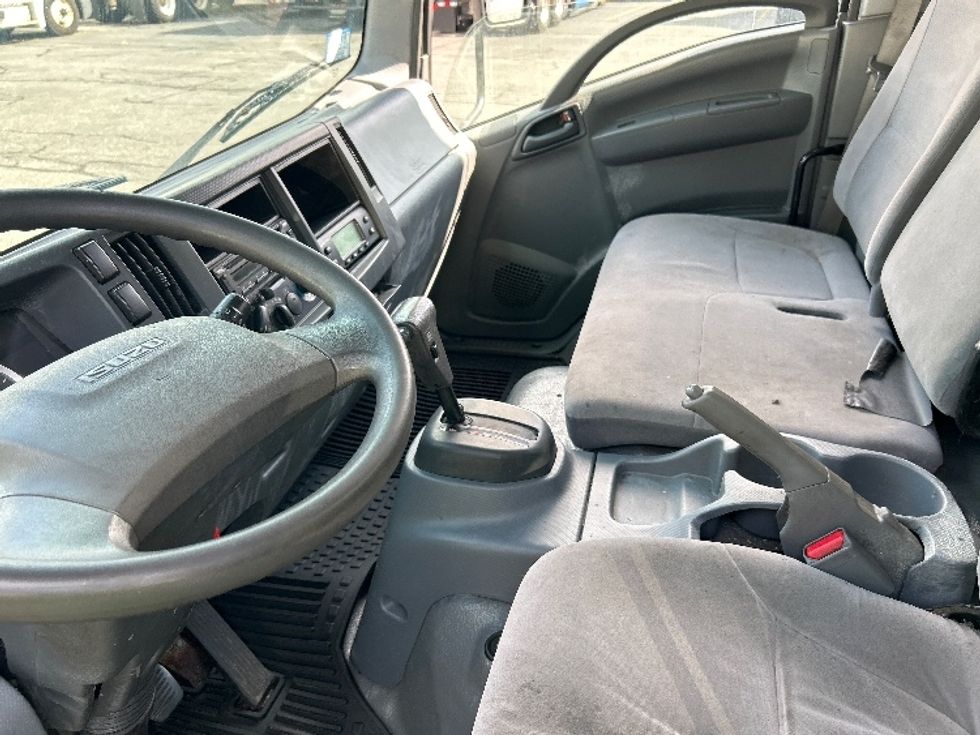 Refrigerated Truck-Light and Medium Duty Trucks-Isuzu-2019-NRR-Braintree-MA-263,747\n\t\tmiles-$ 22,000 - Image 19