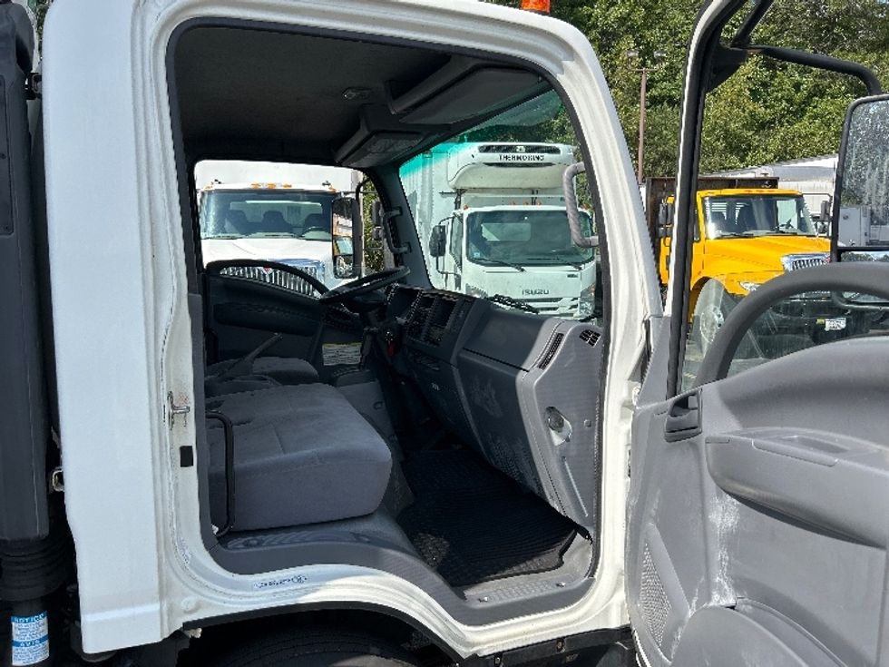 Refrigerated Truck-Light and Medium Duty Trucks-Isuzu-2019-NRR-Braintree-MA-263,747\n\t\tmiles-$ 22,000 - Image 20