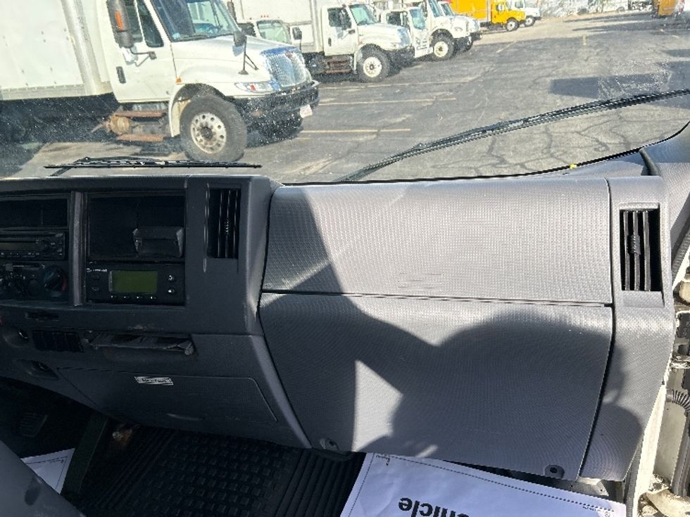 Refrigerated Truck-Light and Medium Duty Trucks-Isuzu-2019-NRR-Braintree-MA-269,723\n\t\tmiles-$ 20,750 - Image 21