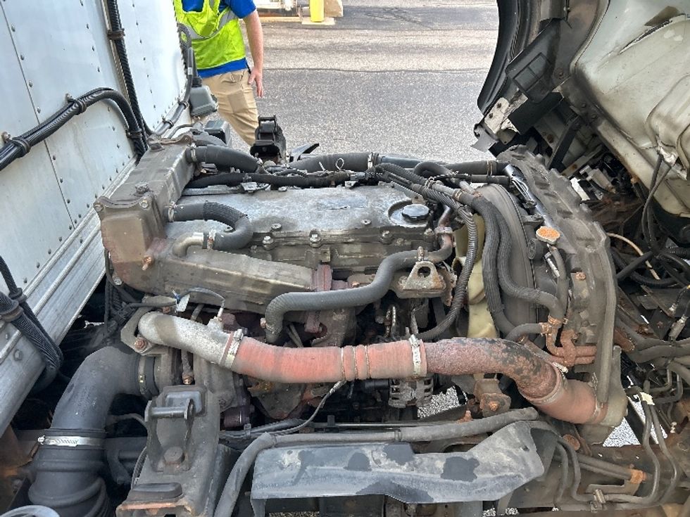 Refrigerated Truck-Light and Medium Duty Trucks-Isuzu-2019-NRR-Braintree-MA-269,723\n\t\tmiles-$ 20,750 - Image 23