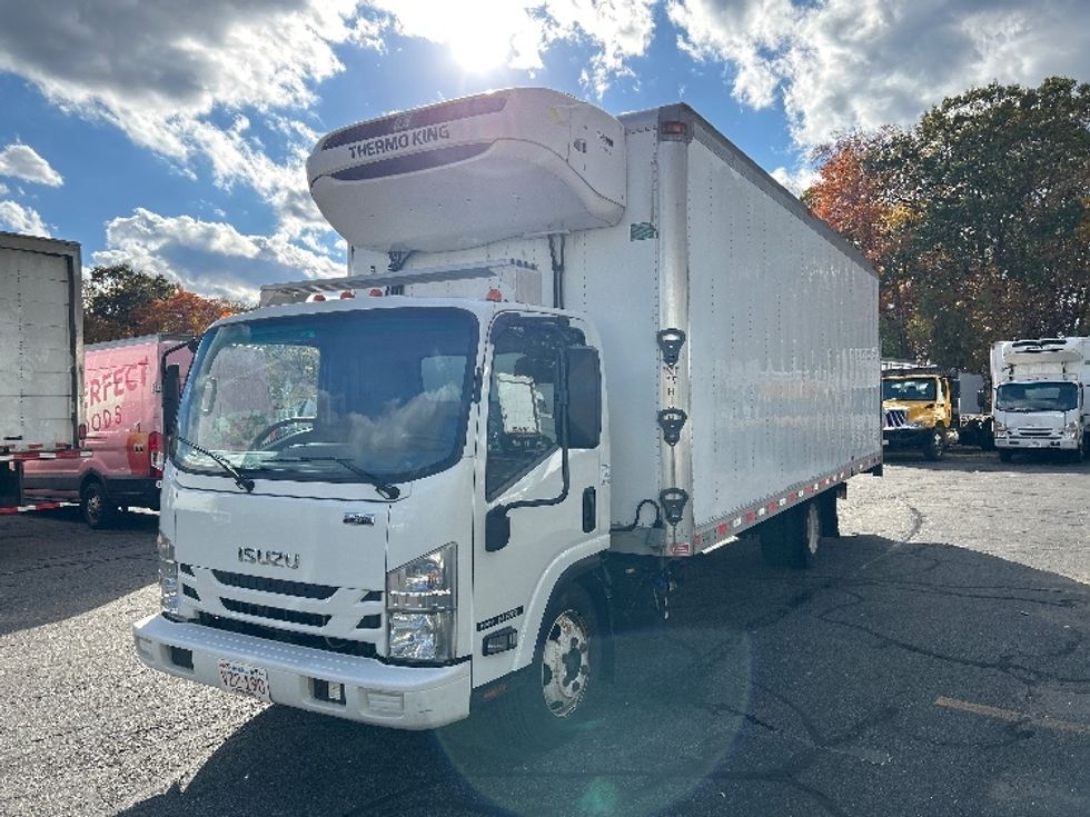 Refrigerated Truck-Light and Medium Duty Trucks-Isuzu-2019-NRR-Braintree-MA-269,723\n\t\tmiles-$ 20,750 - Image 3