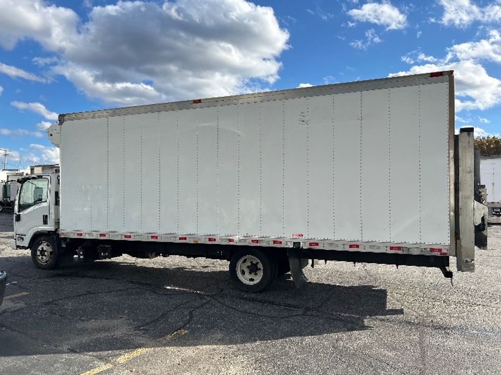 Refrigerated Truck-Light and Medium Duty Trucks-Isuzu-2019-NRR-Braintree-MA-269,723\n\t\tmiles-$ 20,750 - Image 4