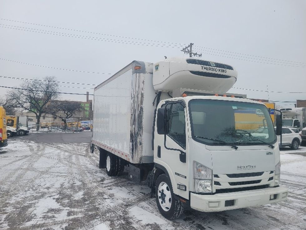Refrigerated Truck-Light and Medium Duty Trucks-Isuzu-2019-NRR-Chicago (Melrose Park)-IL-112,925\n\t\tmiles-$ 52,500 - Image 1