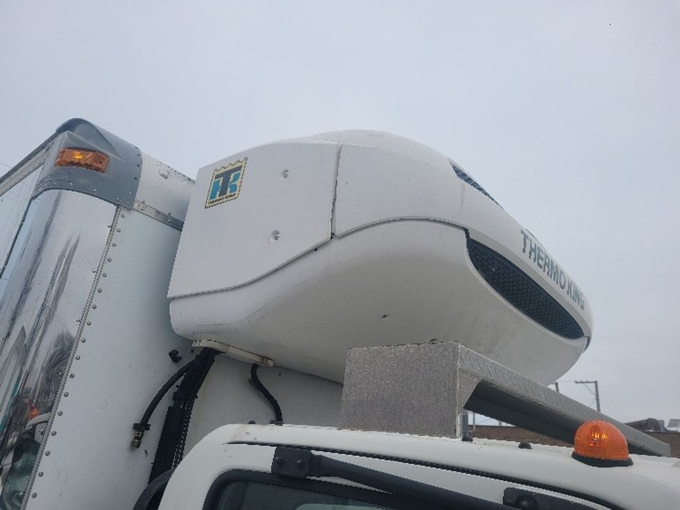 Refrigerated Truck-Light and Medium Duty Trucks-Isuzu-2019-NRR-Chicago (Melrose Park)-IL-112,925\n\t\tmiles-$ 52,500 - Image 25