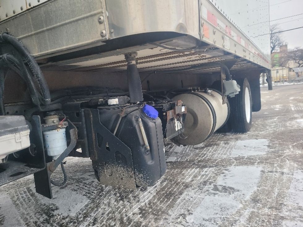 Refrigerated Truck-Light and Medium Duty Trucks-Isuzu-2019-NRR-Chicago (Melrose Park)-IL-133,579\n\t\tmiles-$ 50,250 - Image 5