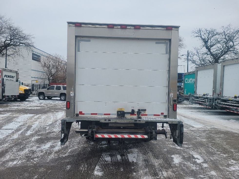 Refrigerated Truck-Light and Medium Duty Trucks-Isuzu-2019-NRR-Chicago (Melrose Park)-IL-133,579\n\t\tmiles-$ 50,250 - Image 7