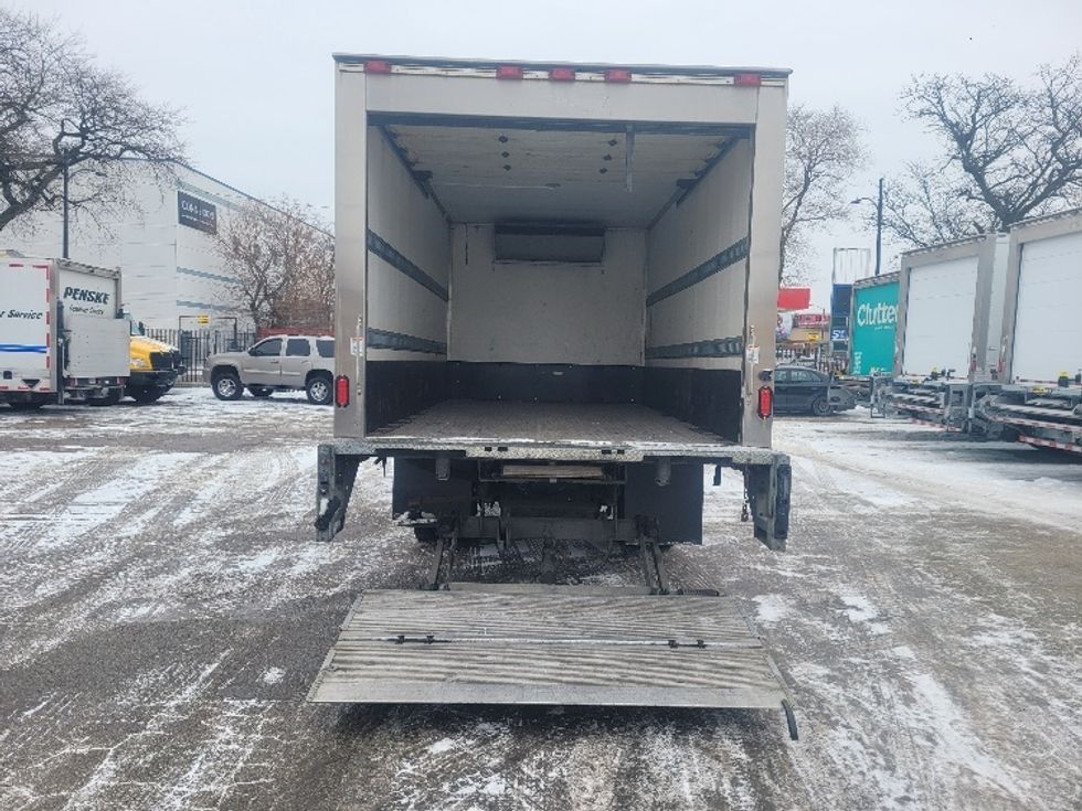 Refrigerated Truck-Light and Medium Duty Trucks-Isuzu-2019-NRR-Chicago (Melrose Park)-IL-133,579\n\t\tmiles-$ 50,250 - Image 9