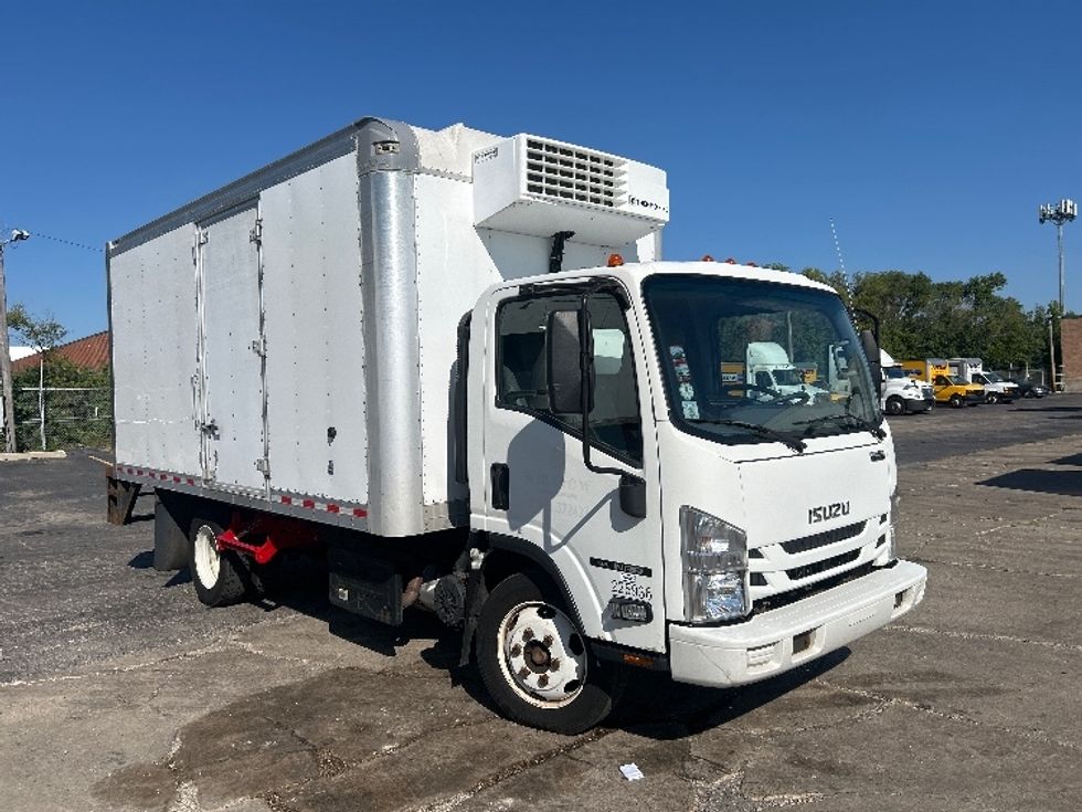 Refrigerated Truck-Light and Medium Duty Trucks-Isuzu-2019-NRR-Chicago (Melrose Park)-IL-98,438\n\t\tmiles-$ 48,500 - Image 1