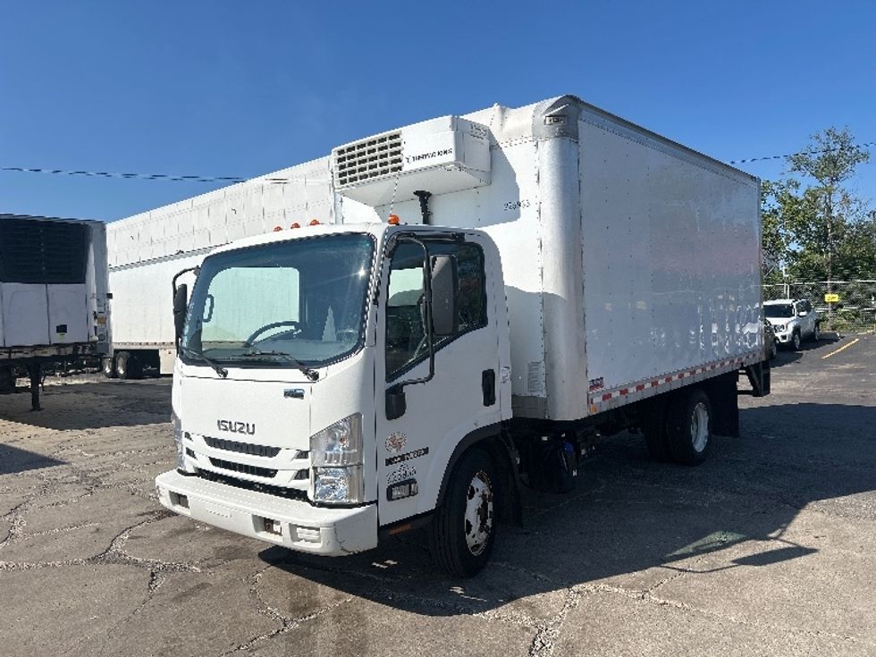 Refrigerated Truck-Light and Medium Duty Trucks-Isuzu-2019-NRR-Chicago (Melrose Park)-IL-98,438\n\t\tmiles-$ 48,500 - Image 3