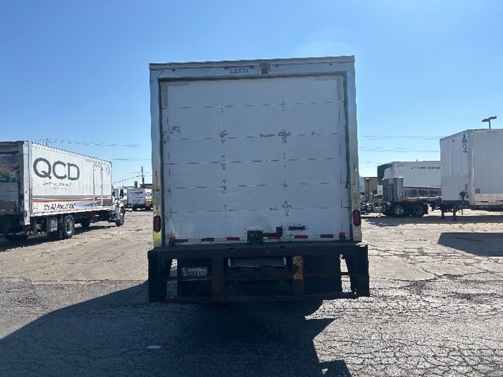 Refrigerated Truck-Light and Medium Duty Trucks-Isuzu-2019-NRR-Chicago (Melrose Park)-IL-98,438\n\t\tmiles-$ 48,500 - Image 7