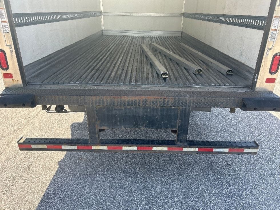 Refrigerated Truck-Light and Medium Duty Trucks-Isuzu-2019-NRR-Delta-BC-27,789\n\t\tkm-$ 82,250 - Image 10