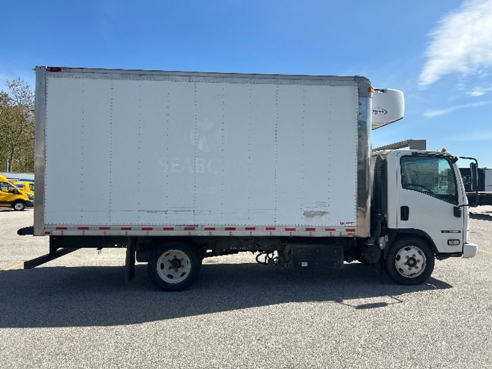 Refrigerated Truck-Light and Medium Duty Trucks-Isuzu-2019-NRR-Delta-BC-27,789\n\t\tkm-$ 82,250 - Image 15