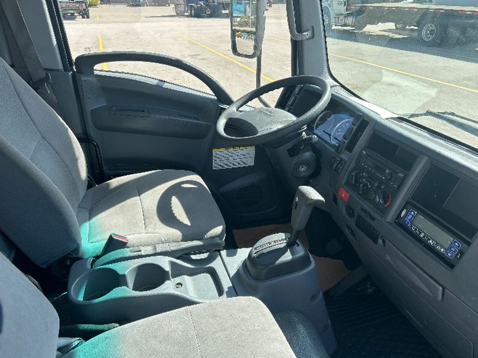 Refrigerated Truck-Light and Medium Duty Trucks-Isuzu-2019-NRR-Delta-BC-27,789\n\t\tkm-$ 82,250 - Image 22