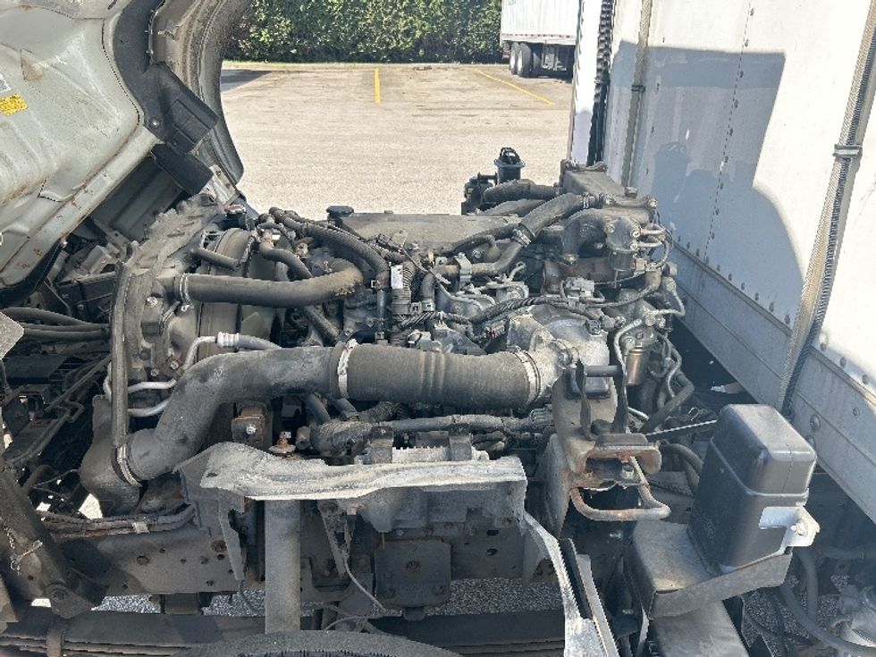 Refrigerated Truck-Light and Medium Duty Trucks-Isuzu-2019-NRR-Delta-BC-27,789\n\t\tkm-$ 82,250 - Image 24