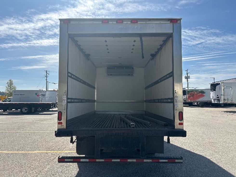 Refrigerated Truck-Light and Medium Duty Trucks-Isuzu-2019-NRR-Delta-BC-27,789\n\t\tkm-$ 82,250 - Image 8