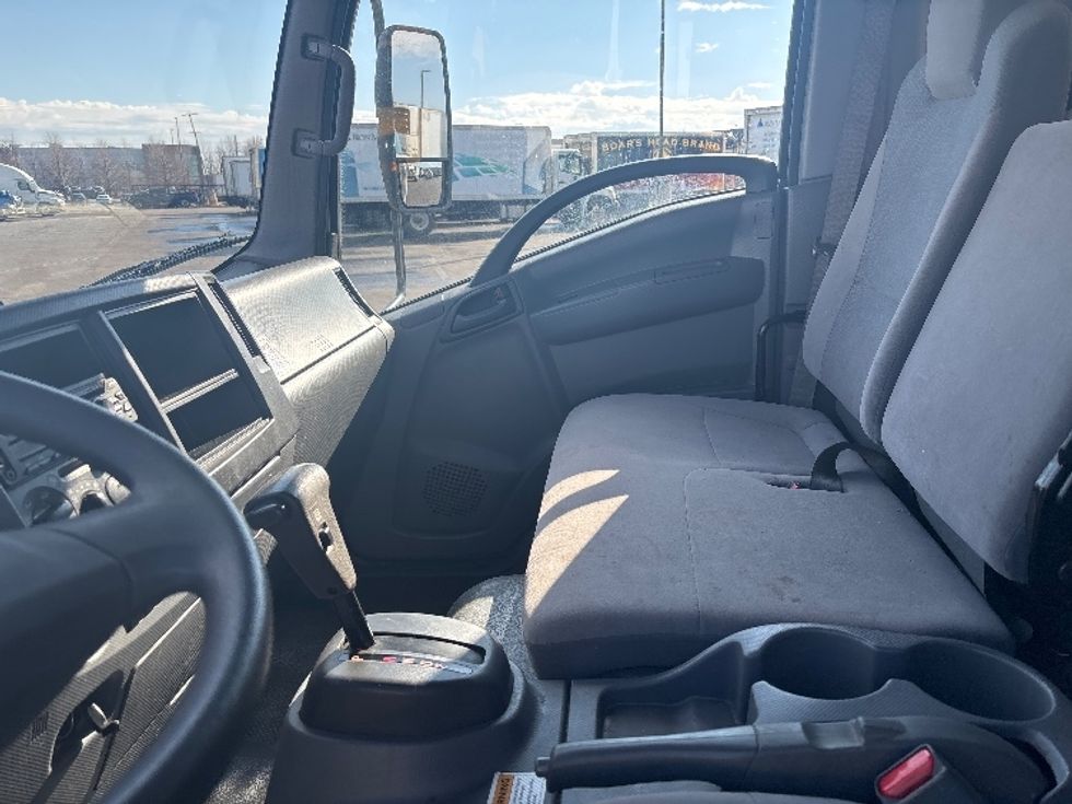 Refrigerated Truck-Light and Medium Duty Trucks-Isuzu-2019-NRR-East Chicago-IN-141,607\n\t\tmiles-$ 51,000 - Image 19