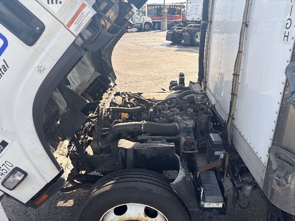 Refrigerated Truck-Light and Medium Duty Trucks-Isuzu-2019-NRR-East Chicago-IN-141,607\n\t\tmiles-$ 51,000 - Image 24