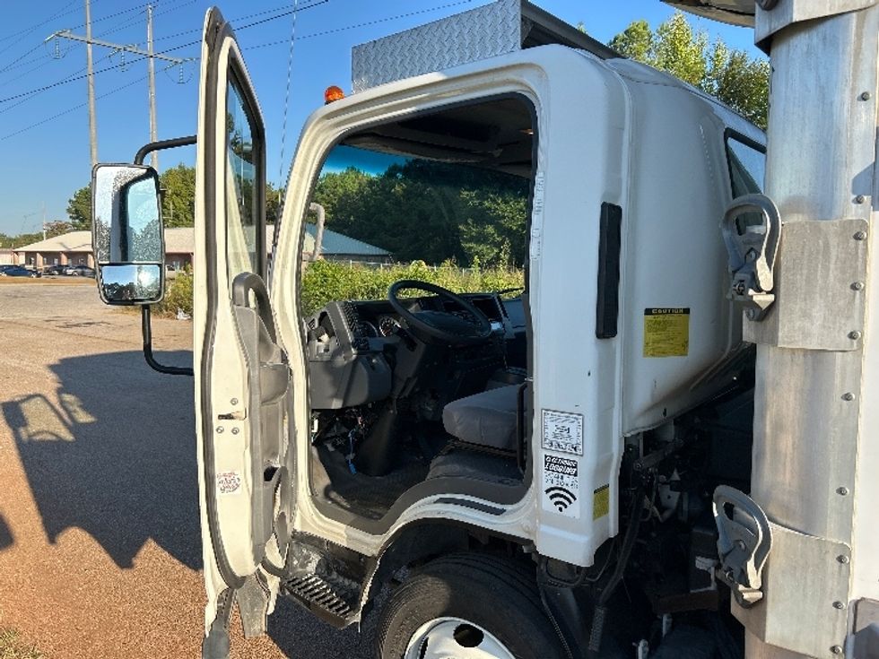 Refrigerated Truck-Light and Medium Duty Trucks-Isuzu-2019-NRR-Homewood-AL-157,034\n\t\tmiles-$ 49,750 - Image 16