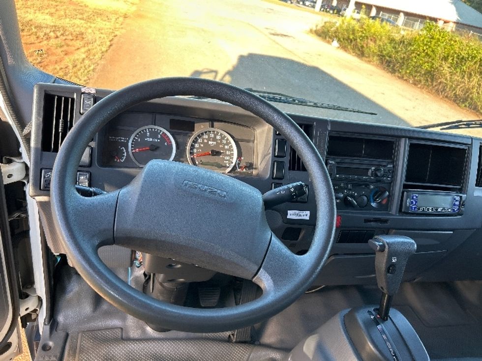 Refrigerated Truck-Light and Medium Duty Trucks-Isuzu-2019-NRR-Homewood-AL-157,034\n\t\tmiles-$ 49,750 - Image 18