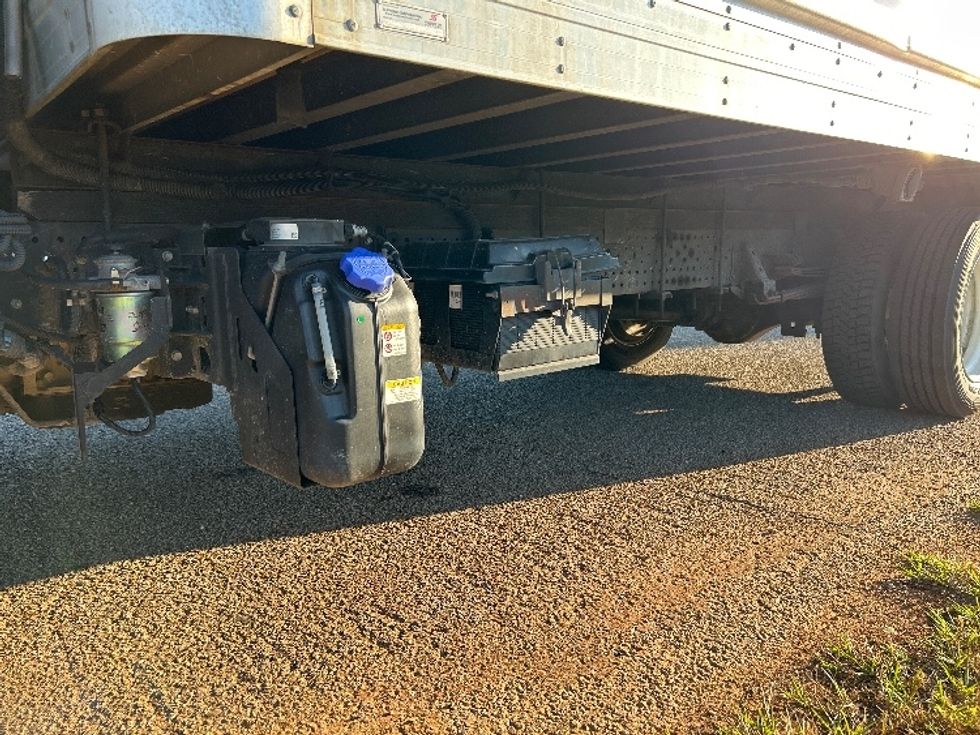 Refrigerated Truck-Light and Medium Duty Trucks-Isuzu-2019-NRR-Homewood-AL-157,034\n\t\tmiles-$ 49,750 - Image 5