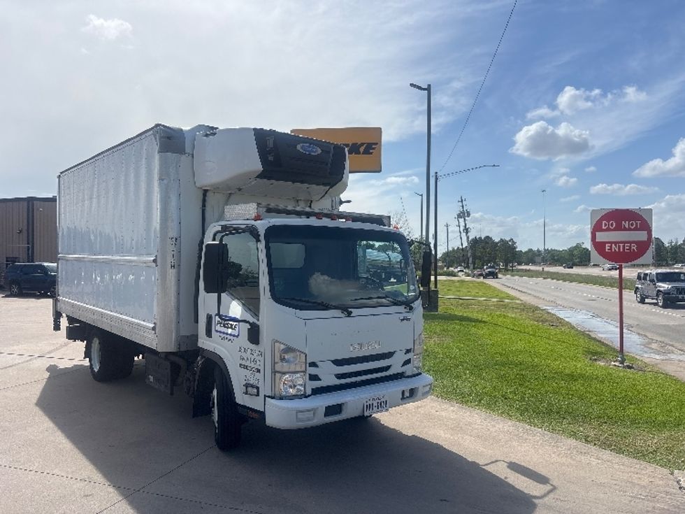 Refrigerated Truck-Light and Medium Duty Trucks-Isuzu-2019-NRR-Houston-TX-128,907\n\t\tmiles-$ 48,000 - Image 1