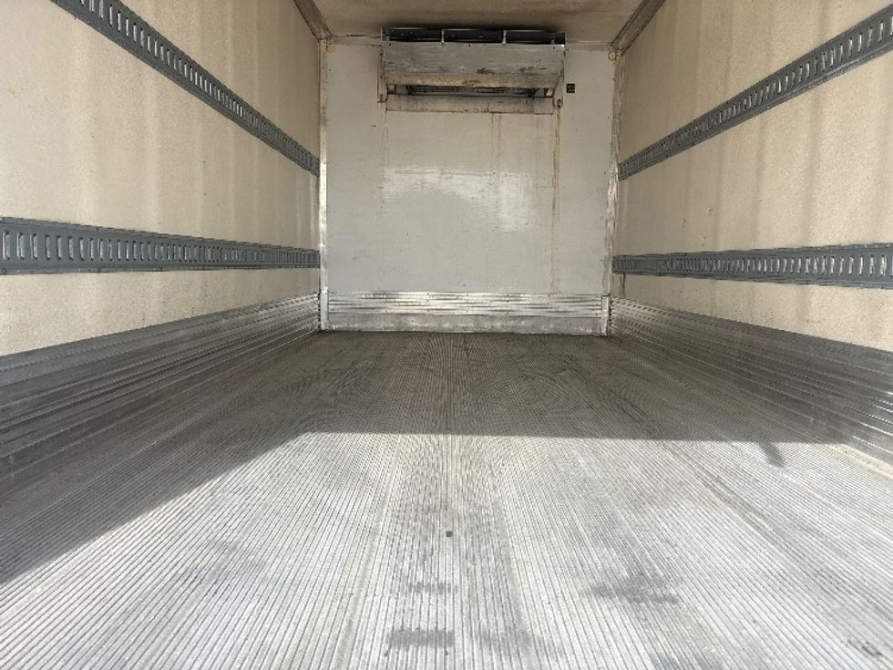 Refrigerated Truck-Light and Medium Duty Trucks-Isuzu-2019-NRR-Houston-TX-128,907\n\t\tmiles-$ 48,000 - Image 10