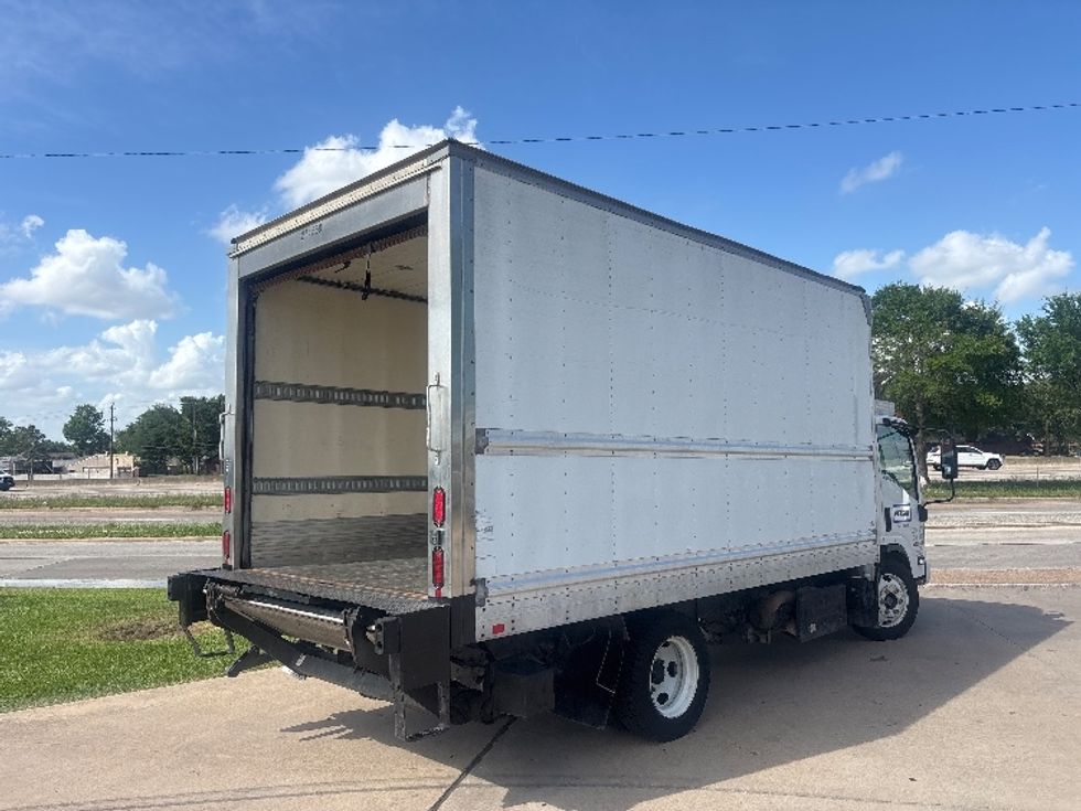 Refrigerated Truck-Light and Medium Duty Trucks-Isuzu-2019-NRR-Houston-TX-128,907\n\t\tmiles-$ 48,000 - Image 13